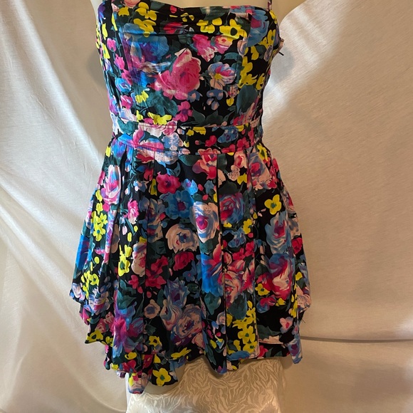 H&M Floral Corset Dress - Picture 2 of 8